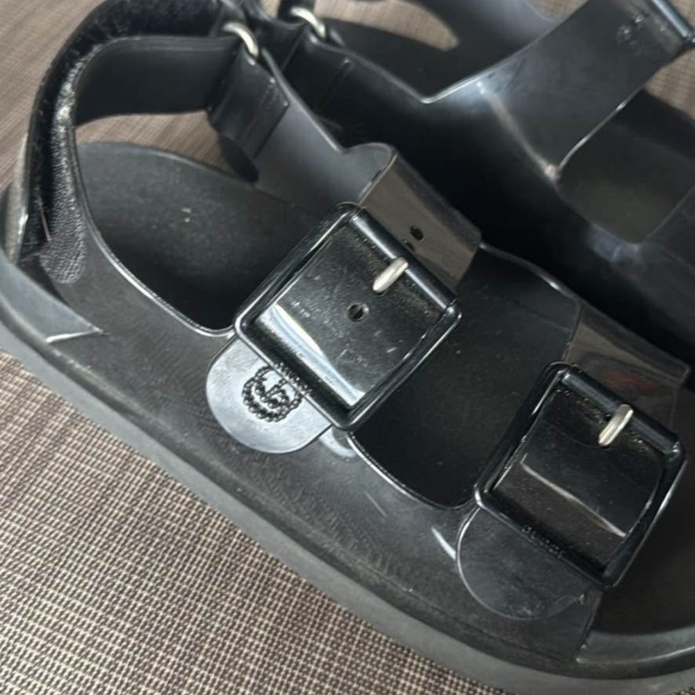 Gucci slides
